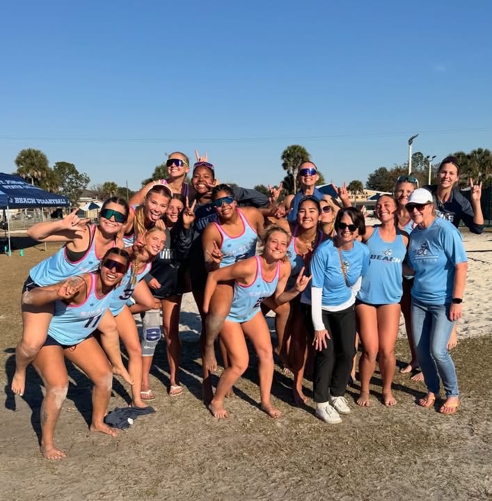 Started off the season 2-0 with wins over FSCJ and SCF! 

We have 2 special guests in the picture! 

Thank you to all our fans for coming out and showing your support! It was a beautiful day of volleyball!

#Beach #Volleyball #NJCAA