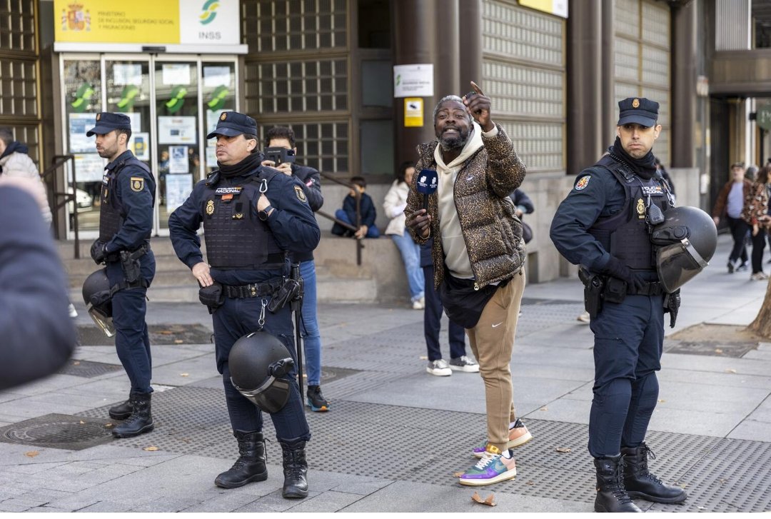 🚨🚨URGENTE🚨🚨

El PP pagó 715.000 euros de dinero público al medio digital que sostiene a Bertrand Ndongo
Gobiernos de Madrid, Castilla y León, Aragón y Murcia, junto a diputaciones como la de Ciudad Real y el Ayuntamiento de Madrid llevan al menos desde 2018 repartiendo a dedo