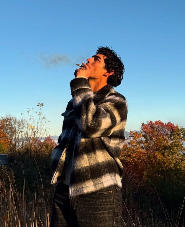 Fotos de Joe Jonas me hacen pensar: yo sigo aquí.