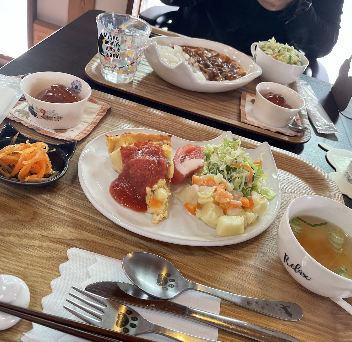 おはよございます！
フォロワさんのモーニング写真みて、私も地元帰ってモーニング食べたくなったー🍞
愛知帰ったらまたのんびり喫茶店開拓したいな〜