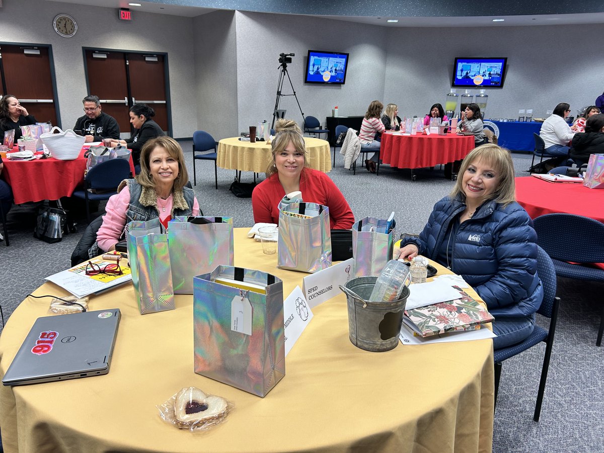 BAILONANGELICAM's tweet photo. On behalf of Clint ISD, we love our school counselors. Thank you for taking care of our students. #HeartFirst #BeAnElephant https://t.co/bKTOmH4oEO