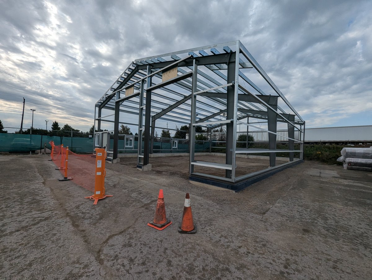 PrestigeBuilt's tweet photo. Orillia, ON
Big progress in Orillia! Another high-quality steel building taking shape with expert installation and unmatched durability. #SteelBuildings #Construction #MetalBuildings #BuildingErection #CanadaConstruction https://t.co/FCZ0KQ2avW