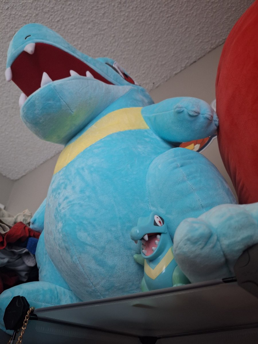 <a href="/UniteVids/">MAGIKARP🦈💦</a> I only like him just a little. Hehe💙🥰🐊🐊
(Older photos)