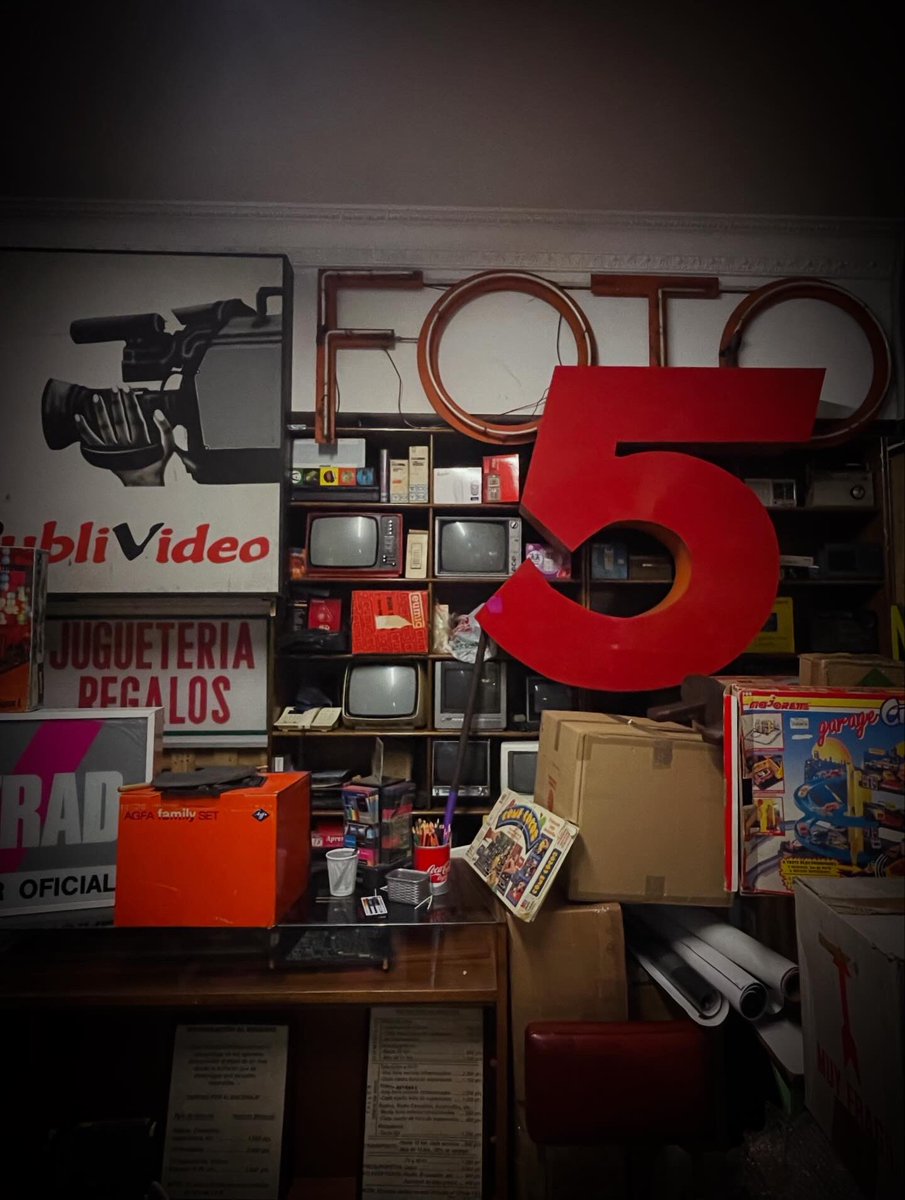 Ester ®️ Bazo tweet media