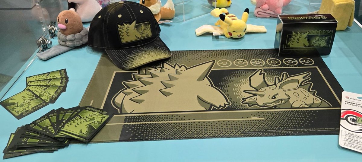ポケカ海外情報】 ゲンガーとニドリーノが描かれたカードサプライ商品