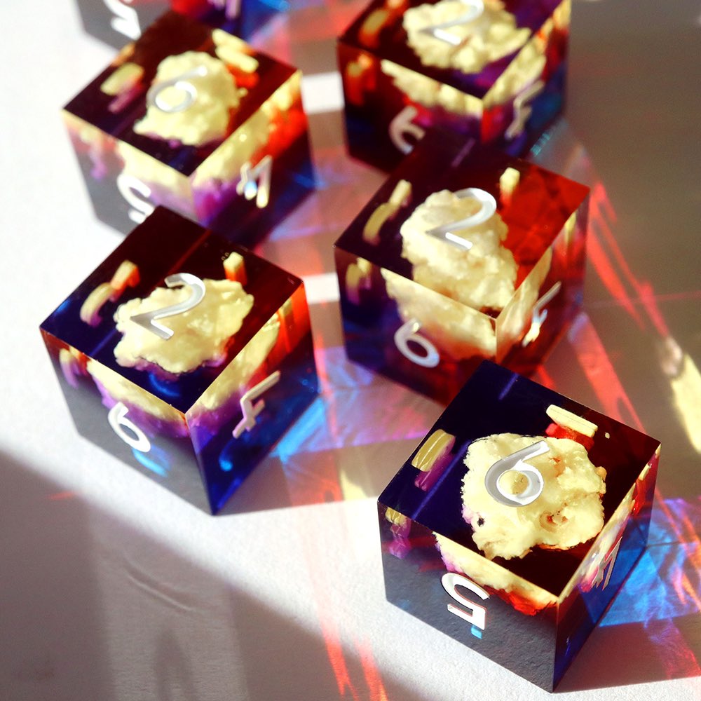 Everything Dice 🎲✨ tweet media