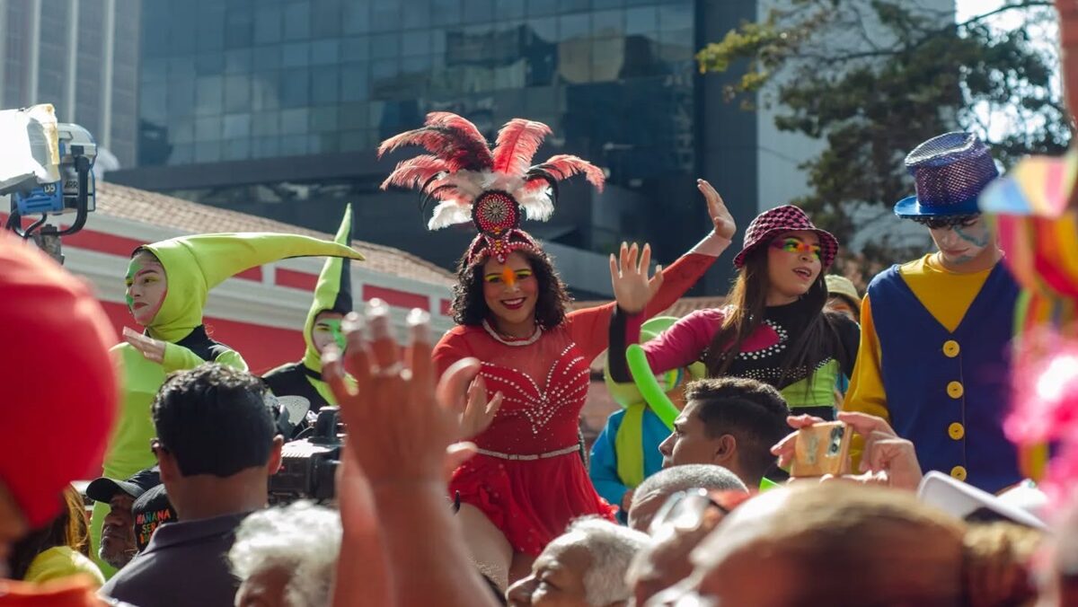 Carnavales 2026: Todo lo que debes saber sobre la agenda de festivales (+Detalles)

venezuela-news.com/carnavales-202…