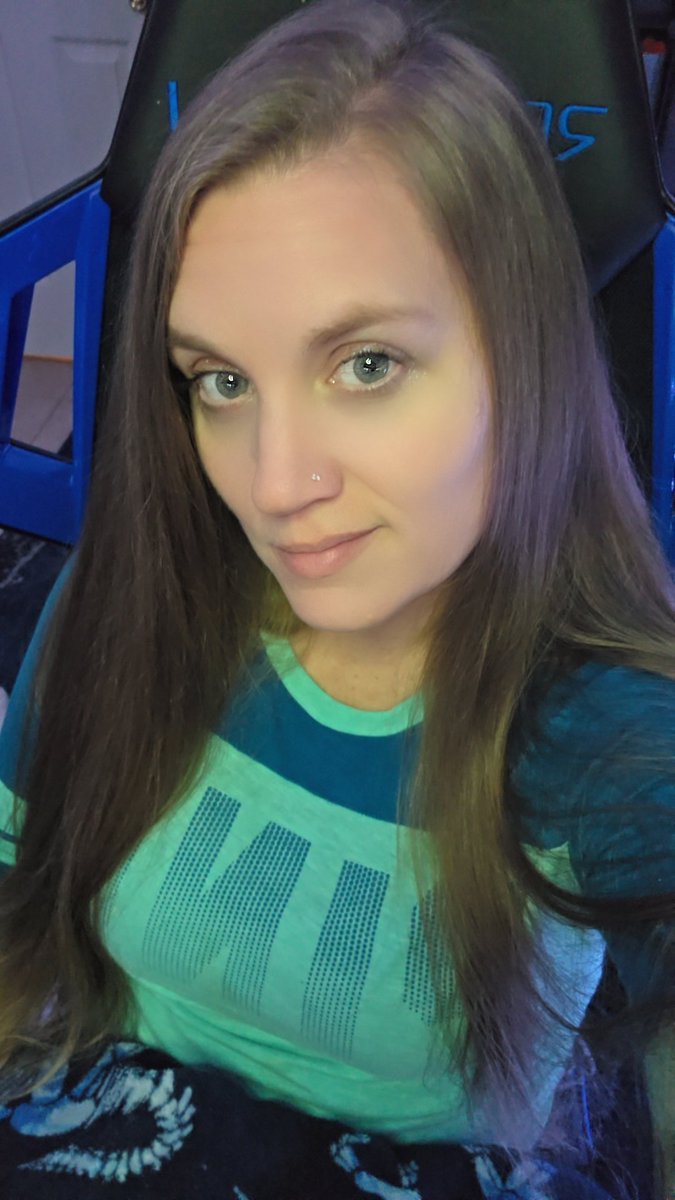 Live on the tok for a night stream