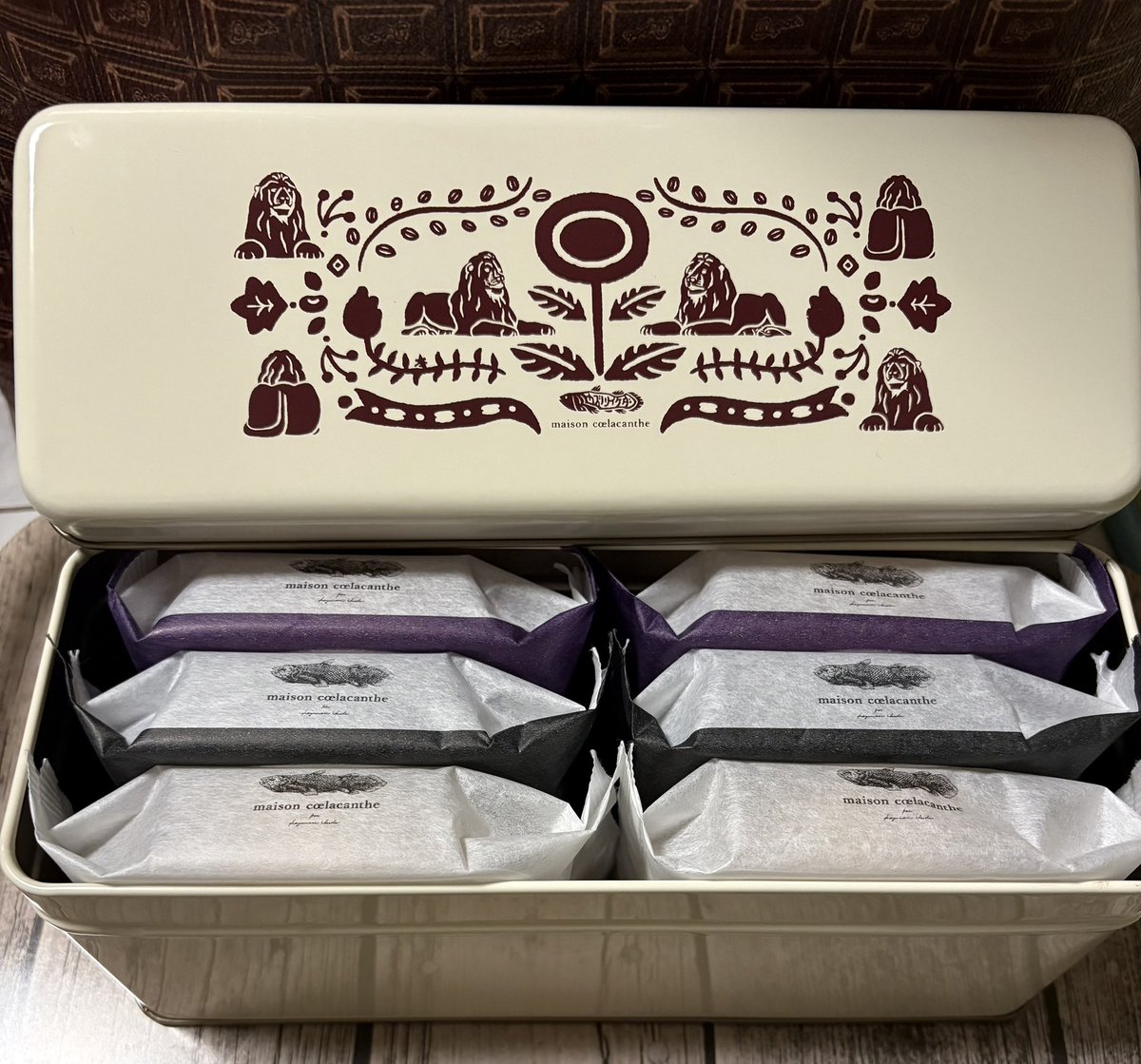 この前あんこ博覧会で購入したシーラカンスモナカ（日本橋三越限定缶