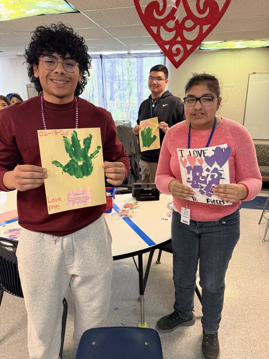 DVHS Student Council tweet media