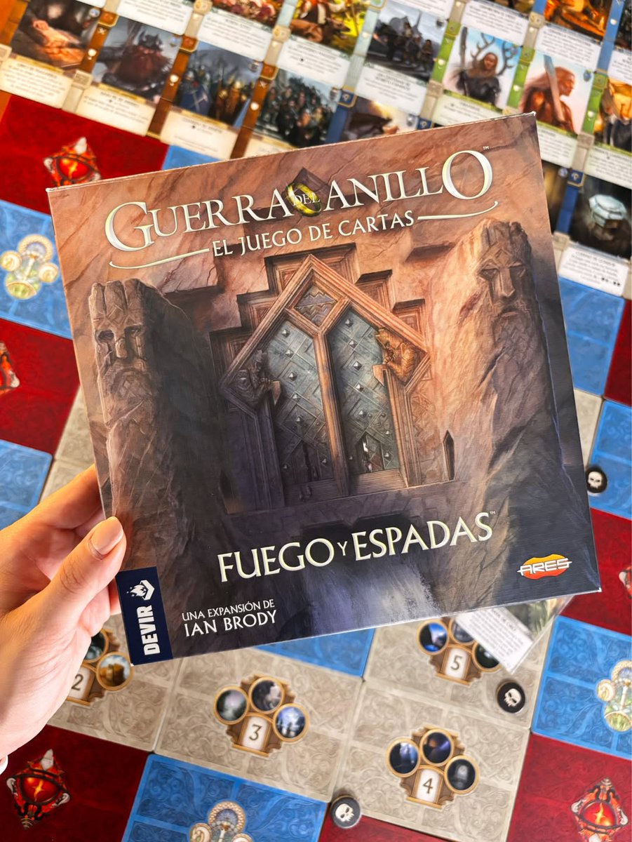 #Novedad 📯 La Tierra Media vuelve al campo de batalla.

Ya disponible: Guerra del Anillo – El Juego de Cartas: Fuego y Espadas 🔥⚔️

Nuevas facciones, senderos y hasta 6 jugadores en lucha entre los Pueblos Libres y la Sombra.

💍 ¿De qué lado estará el destino del Anillo?