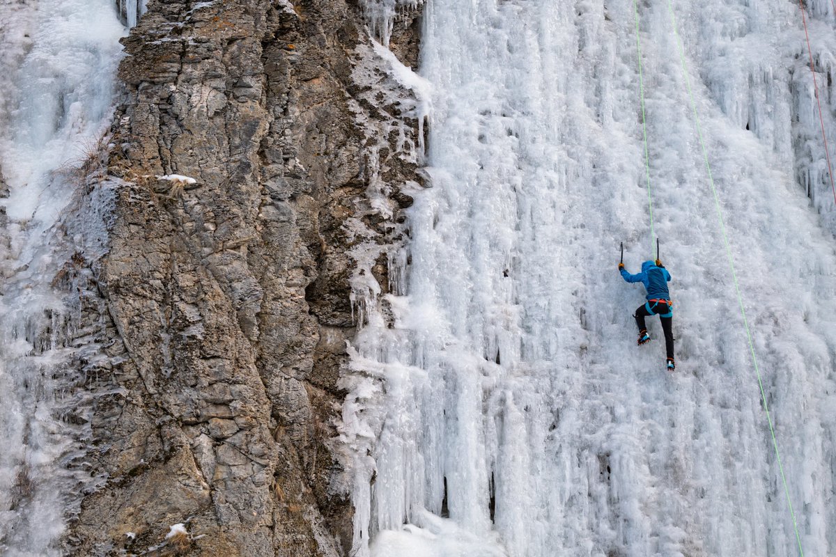 Kent_Youngblood's tweet photo. Location scouting in Colorado might be challenging this winter but snowy landscapes are still out there… if you know where to look! Lightly dusted peaks, frost-kissed trees, and icy mornings are still magical. Can’t wait to film in these breathtaking spots. 🌨️🏔️💙 https://t.co/pTigkU9ZOp