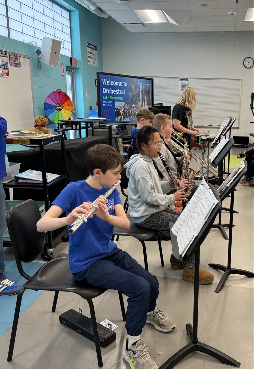 Lake Bands tweet media