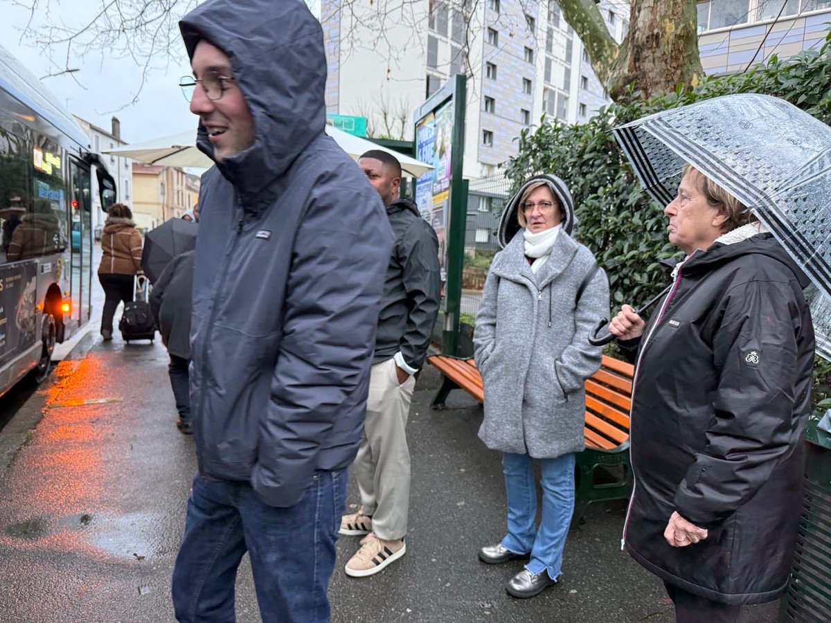 MHAmiable's tweet photo. Certes le temps n’était pas de la partie mais nous étions ce soir, avec le comité de soutien @cillieres2026, au Prunier Hardy.
Merci de votre accueil  chaleureux, des échanges autour de votre vie quotidienne et des projets pour Bagneux
#municipales2026 https://t.co/oYgGTfQPeq