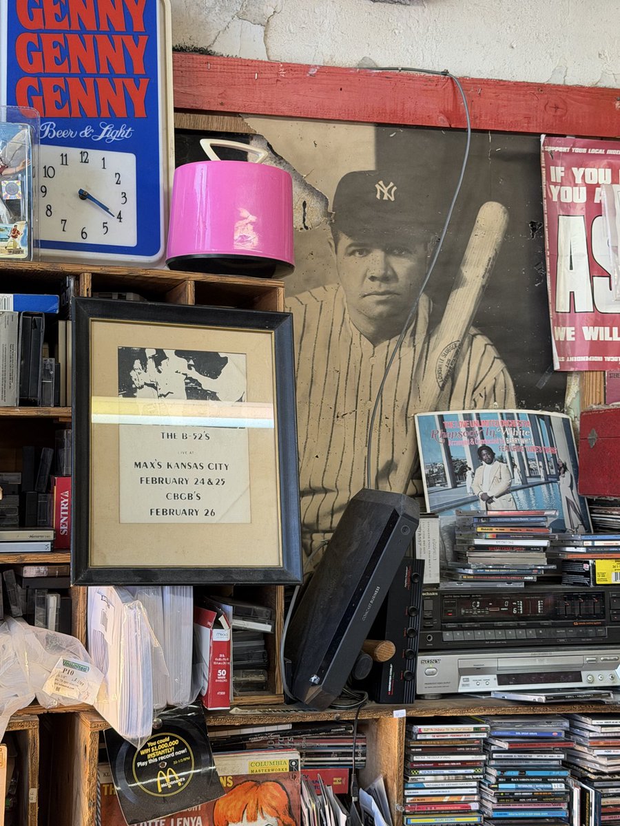 medusaeditions's tweet photo. hey ATL gang! @TetsuMineta &amp; I’s new LP ‘Lost Hotel’ &amp; other fine Medusa Editions are now available at the legendary Wax &amp; Facts Records in the heart of Little Five Points! Celebrating their 50th year! Thank you Wax &amp; Facts!! #waxandfacts #losthotel #tetsumineta #ayalsenior #ATL https://t.co/dte3JJjvxW