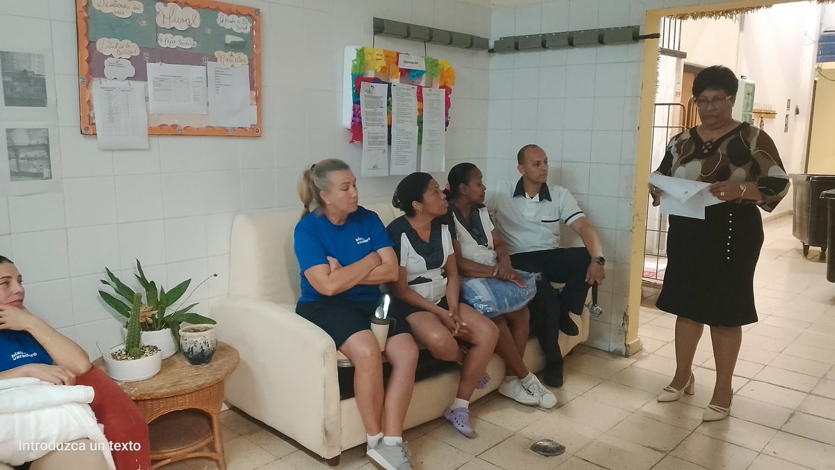 Los trabajadores del departamento de pisos seguimos firmes defendiendo nuestra #Revolucion
#BlauVaradero
#CubanacanVaraderi
#MatancerosEnVictoria 
#CubaEstaFieme