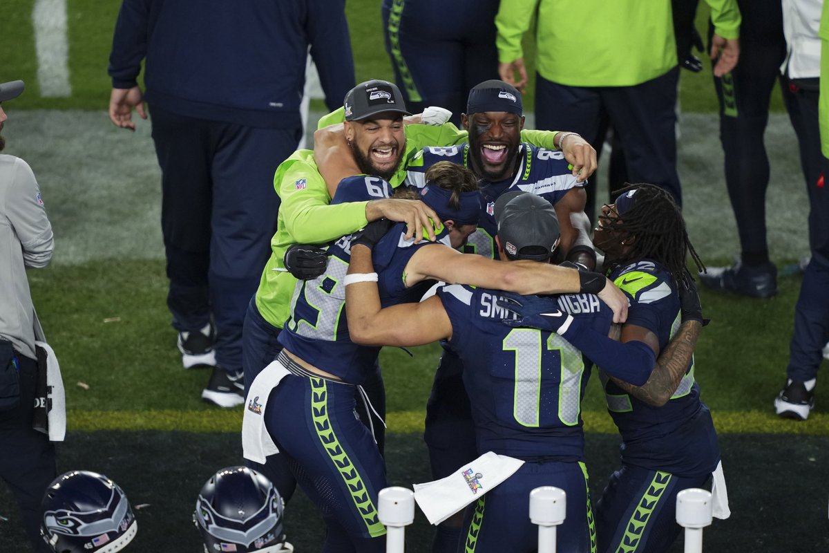 DarekeYoung4's tweet photo. AGTG🙏 #SuperBowl https://t.co/9PyaCYNMU6