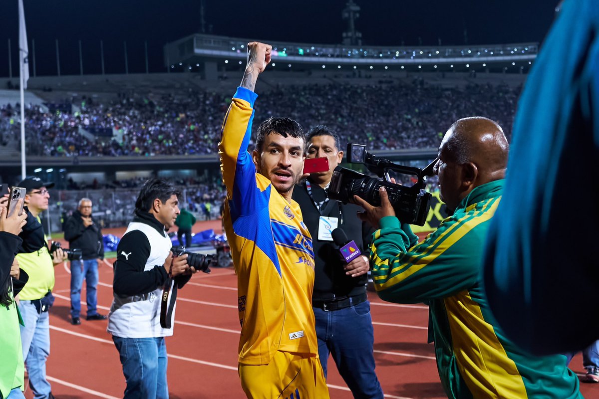 kurt cobain tweet media