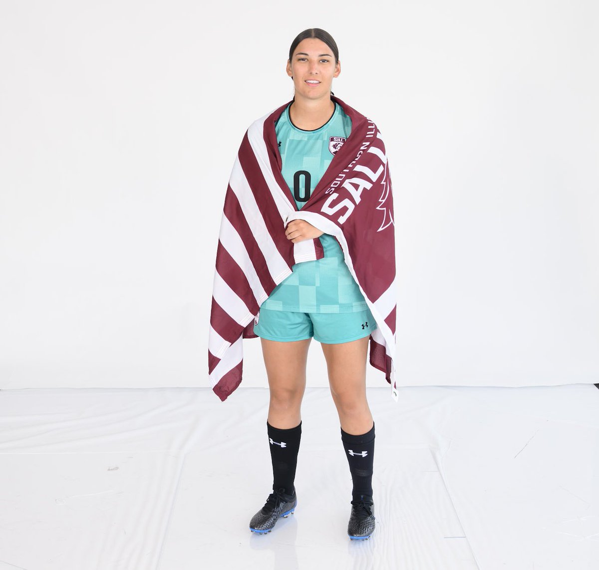 SIU_Soccer's tweet photo. Happy birthday to our freshman goalkeeper, Lily Murray. Clean sheets and big saves only today 🧤

#Salukis https://t.co/AuptRm1yzw