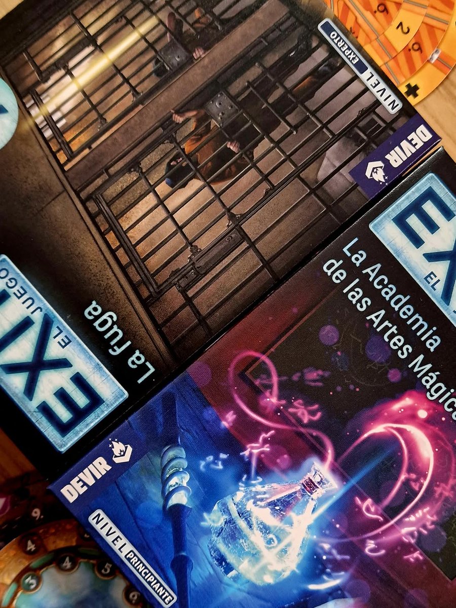 #Novedad 🧩 Dos nuevas aventuras de #EXIT llegan esta semana.

🏃‍♂️ La Fuga: una carta misteriosa es tu única salida de prisión.
🔮 La Academia de las Artes Mágicas: criaturas del inframundo invaden… y solo tu ingenio puede detenerlas.

🗝️La experiencia escape room, en tu mesa.