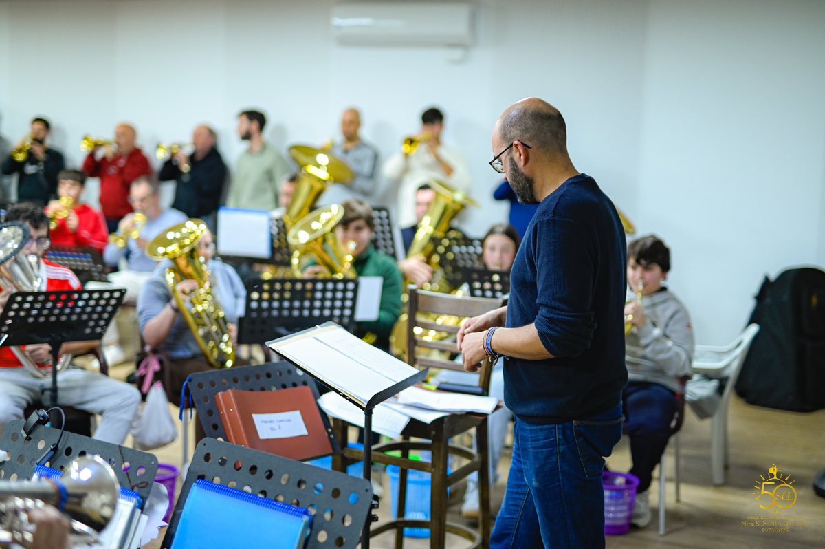 🔵 El primer estreno del año, "Cuando Triana se va..." de <a href="/JoseManuelOL/">José Manuel Ortega León</a>, verá la luz mañana durante nuestro concierto en la Iglesia Conventual del Santo Ángel.

💙 ¡Os esperamos!

#50AñosdeSoL #SonesdeSoL