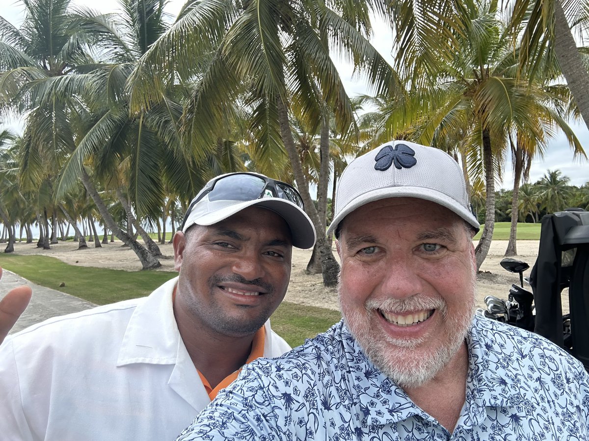 ZenChipshot's tweet image. Crushing Drives @LaCanaGolfClub . TY to Caddie Henry🏌️‍♂️☀️⛳️🌴