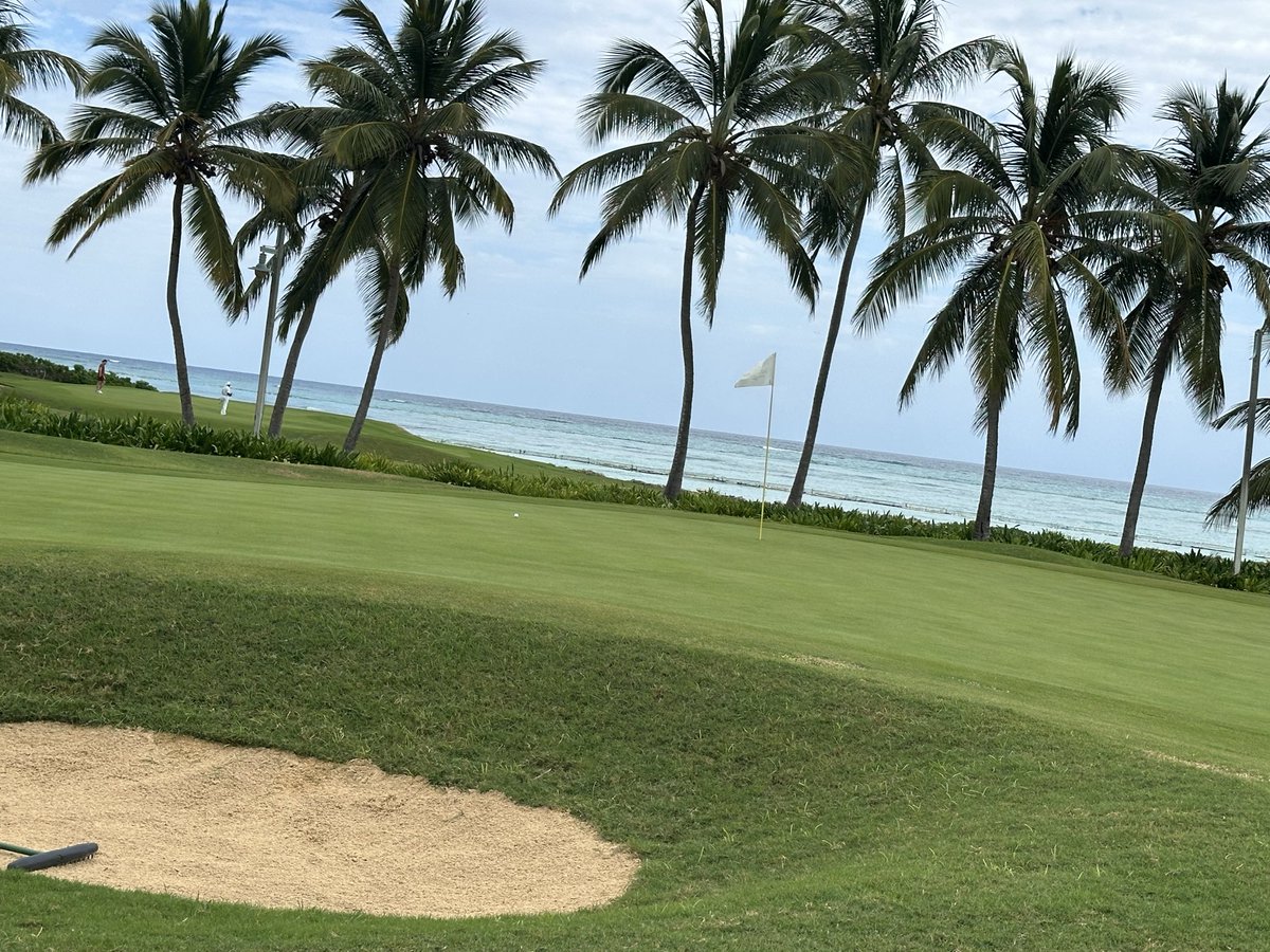 ZenChipshot's tweet image. Crushing Drives @LaCanaGolfClub . TY to Caddie Henry🏌️‍♂️☀️⛳️🌴