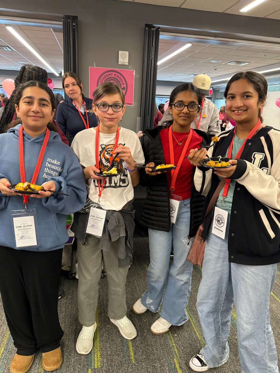 FultonCoSchools's tweet photo. Students from Liberty Point ES, Roswell HS, Northview HS, Global Impact Academy HS, and Taylor Road MS participated in today’s Student Choice Food Challenge helping decide which new recipes could make it onto future school menus. #FCSnews #studentchoice #FCSnutrition https://t.co/NyQobwkFuN