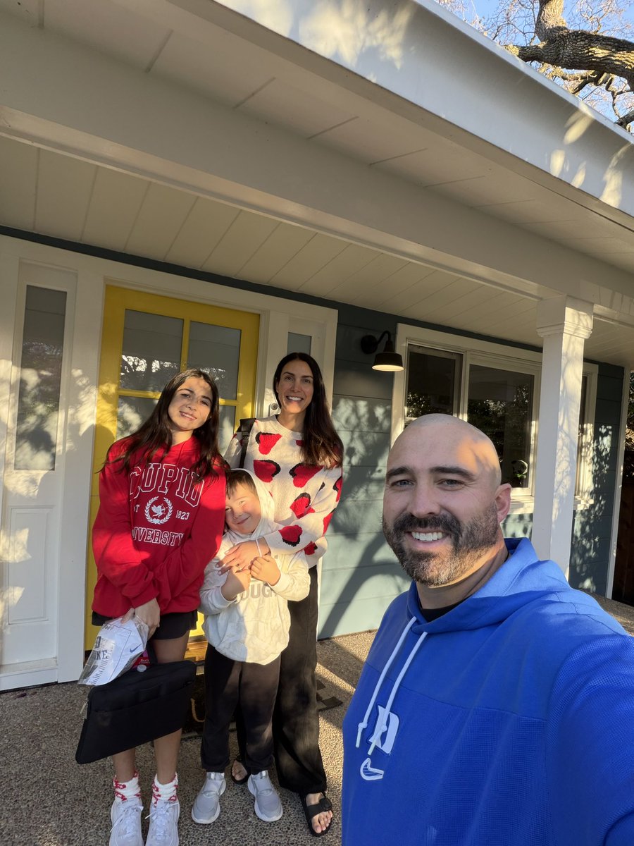 CoachPehrson's tweet photo. I am… moving the family onto our next adventure! 

Sorry for the late post. 

#NoSwagAllBusiness 
#HoistTheFlag🏴‍☠️ 
#BullRunPicnic🧺 https://t.co/tkiVGktaCp