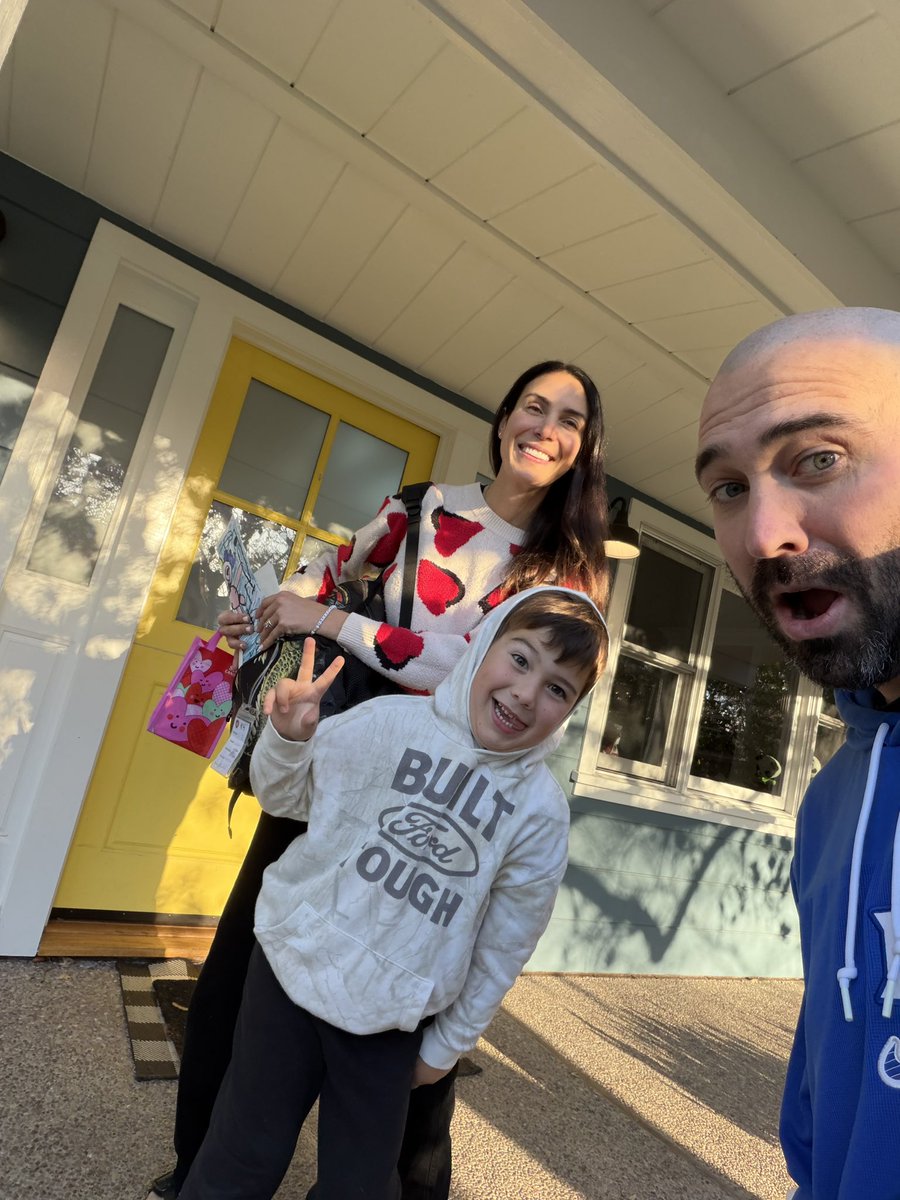 CoachPehrson's tweet photo. I am… moving the family onto our next adventure! 

Sorry for the late post. 

#NoSwagAllBusiness 
#HoistTheFlag🏴‍☠️ 
#BullRunPicnic🧺 https://t.co/tkiVGktaCp