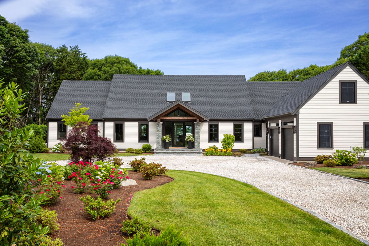 capeassociates's tweet image. Welcome home to comfort, style, and the beauty of Cape Cod living. Our team at Cape Associates, Inc. is dedicated to building spaces where memories are made and families thrive. Imagine your next chapter here!

#HomeSweetHome #CapeCodLiving #CapeAssociates