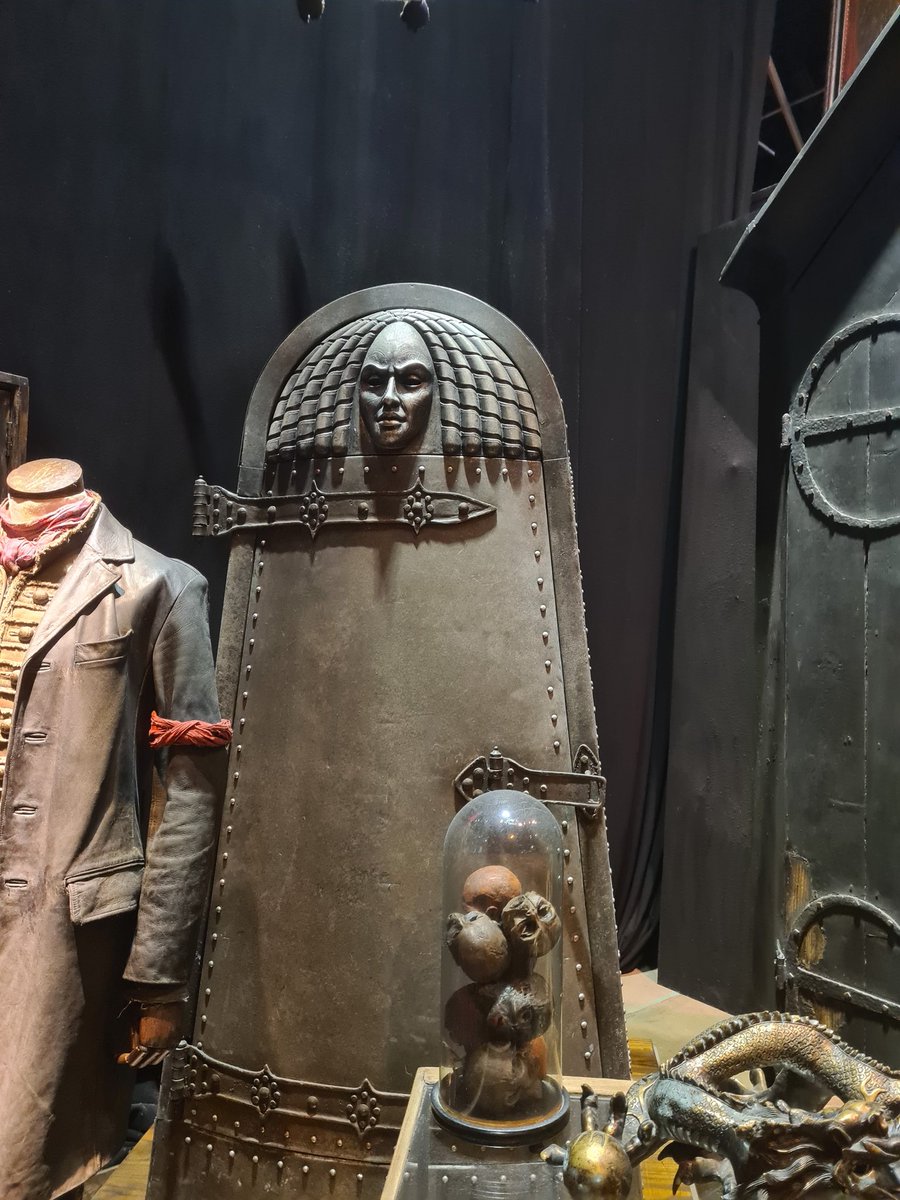 Harry Potter World is fucking INCREDIBLE.

LORD.