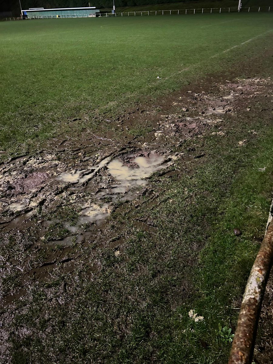 BlidworthFC's tweet photo. 🔴⚫️🔴
To every volunteer at every club who tries their heart out to even get a game played, you have our sympathies and respect. The hardest winter of them all and still it continues to rain
🌧🌧🌧🌧
🔴⚫️🔴
@NottsFA
@CentralMidsAll
#helpgrassroots https://t.co/BICzz1tqTb