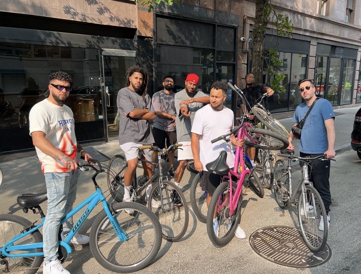 BillaJoints's tweet image. Never really used X but here we go…

Grateful to be a part of THE FALL-OFF! this past week has been wild seeing the reception. 🙏🏻🔥

Shoutout the goats @TMinusOfficial and @JColeNC 

Credits on :

Run a train 
Poor Thang
Legacy
The Let Out
Hit the gas
39 intro 
Life sentence