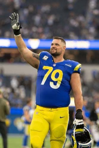 sandropacheco71's tweet image. Right tackle #RobHavenstein is #Retiring after an 11-year career with the #LosAngelesRams.
The longest-tenured player on the #Rams' roster announced his expected decision on #SocialMedia on Tuesday February 10, 2026. #NFL #MakingHistory #RamsHouse