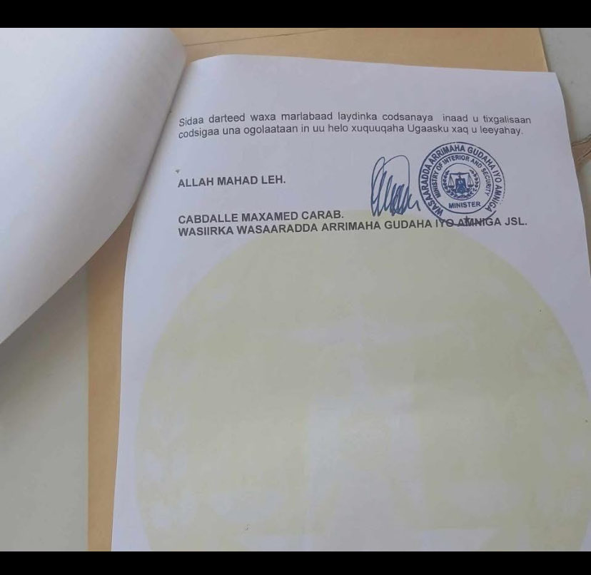 Oligarchow's tweet photo. Impeachment wlh waxaan ahayn ma mudna xukuumaddan ku dhiiratay inay sidii mashruuc yar oo kale ay hal maalin iska tidhi Millions oo qof baa ku soo biiray muwaadiniinta jamhuuriyadda Somaliland!
#inpeachment #Somalilandgovernment
@Abdirahmanirro @khadarlooge https://t.co/HN3WBPm1w6