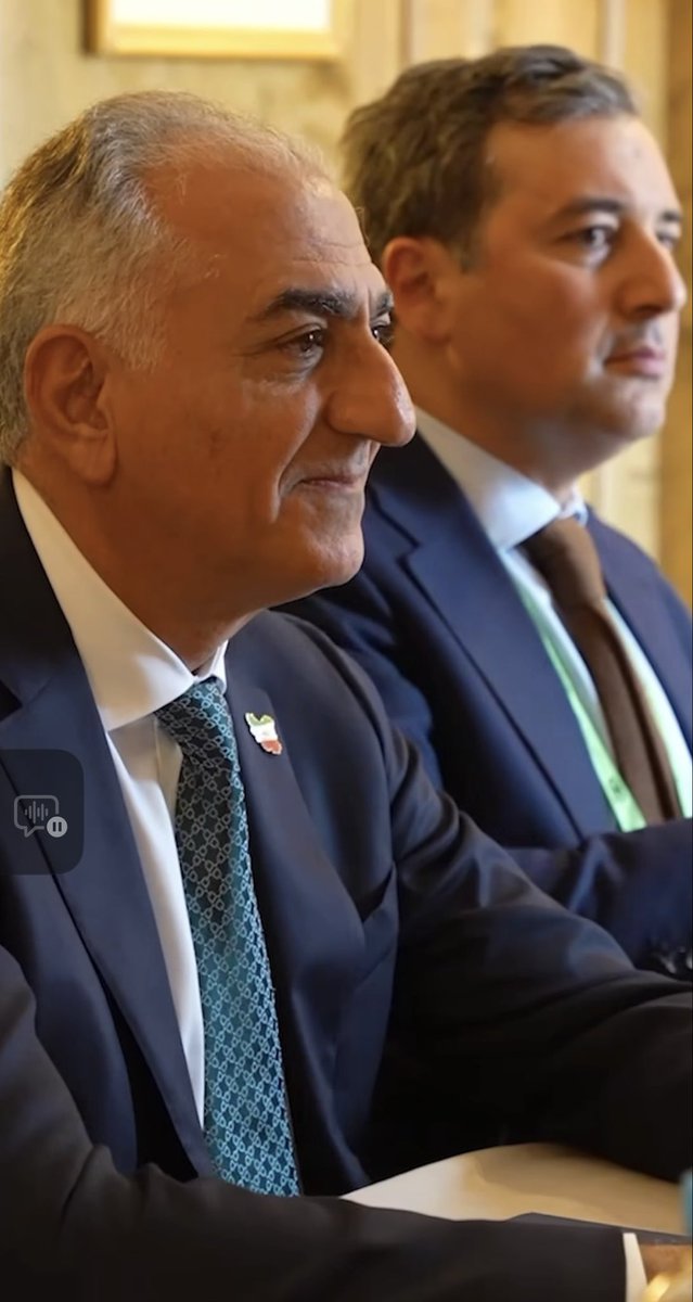 Maha26ir's tweet image. پشمام پشمام،، 
چقدر احساس غرور كردم وقتي تو جوامع بين الملل شما رو ديدم 😭

شما هم تو چشماي شاهزادمون ، رهبرمون،، عشق رو ميبينيد؟؟؟

قربان اون لبخندت برم 
١٤ فوريه ميتركونيم 🥹✌️👑✌️
#KingRezaPahlavi‌ 
#IranRevolution