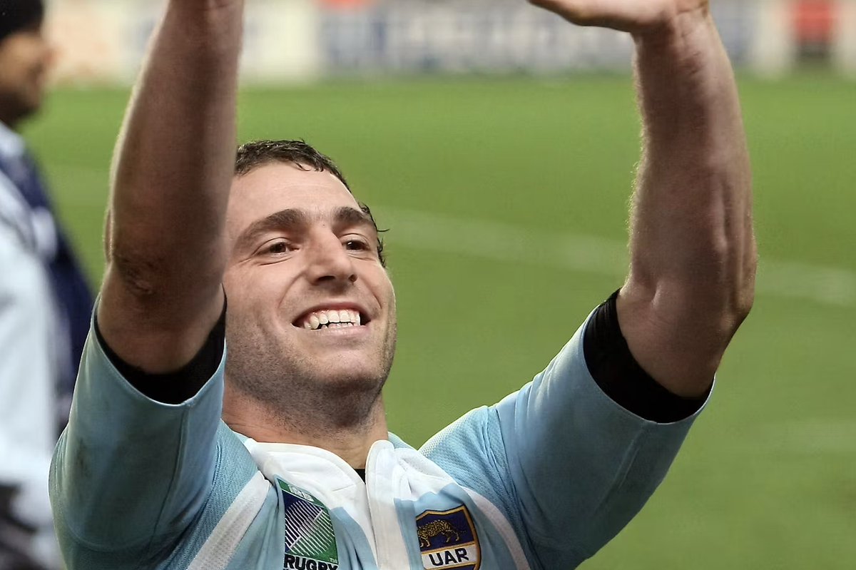 Une pensée ce soir pour Federico Martín Aramburú, rugbyman argentin, assassiné en 2022 à Paris de plusieurs balles par des militants d'extrême-droite, alors qu'il s'interposait face à une scène de racisme.

Ses assassins étaient membres du GUD, groupuscule néonazi proche du RN.