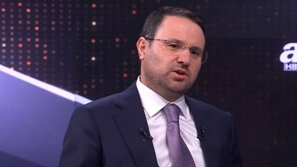 Adalet Bakanı Akın Gürlek:

“Alo Adalet hattı kuracağız.”

Politik gücü olmayan, Ankara’da bir akrabası bulunmayan, maddi imkanları sınırlı ve hiçbir zümreye ait olmayan 

Sıradan vatandaşın da kendini değerli hissedeceği fevkalade bir uygulama olacak. Bize de tebrik etmek düşer.