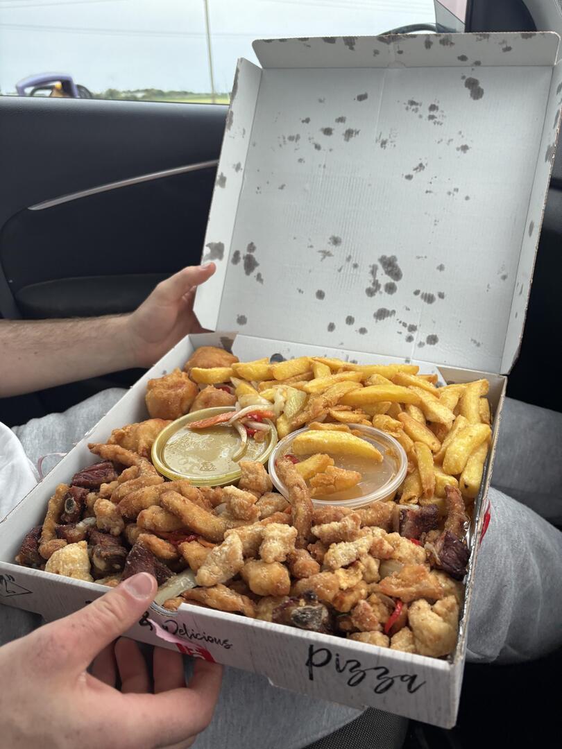 homevsfastfood's tweet photo. [i ate] Chinese salt and pepper munch box £18
👉 https://t.co/J4kfnLdrNE
Here are 5 hashtags for your post:

#streetfood #foodie #munchbox #saltpepper #fusionflavors #homecooking #food #recipes #foodpic #foodie #foodlover #cooking #hungry #goodfood #homecookingvsfastfood https://t.co/uEoV28qDaB