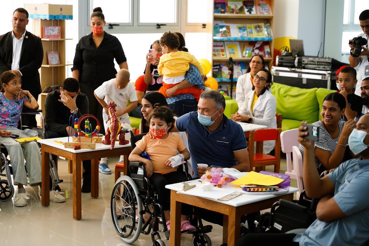 Al conmemorarse el Día de la Lucha contra el Cáncer Infantil, compartí en el <a href="/incartrd/">Inst. Nac. del Cáncer Rosa Emilia S. P. de Tavares</a> con niños, niñas y adolescentes que, aun atravesando momentos difíciles, siguen sonriendo y enseñándonos a no rendirnos.

Los vimos escribir lo que sueñan ser, dibujar su futuro y hablar con