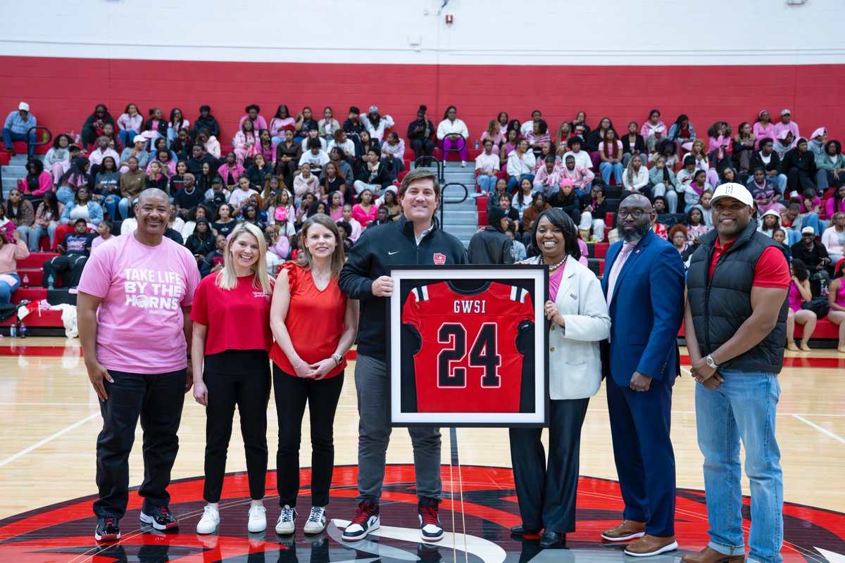 WSSU_Athletics's tweet image. WSSU Athletics proudly honored Greater Winston‑Salem, Inc. last night with a custom #24 jersey celebrating their 2024 Chamber of the Year award.

Thank you, GWSI, for your partnership and support! ❤️🖤 

#WSSU #Ramily #WinstonSalem #GWSI