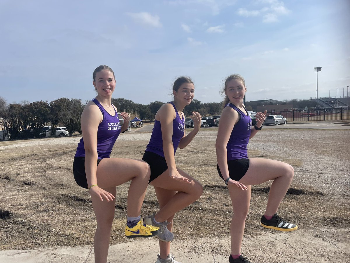 CStatTF's tweet photo. 💣 Panther Relays Varsity Shotput 💣

7th Place
Evelynn Sherman
24’ 9”
💥 PR 💥

10th Place
Lily Graham
21’ 10”
💥 PR 💥

13th Place 
Hadleigh Russell
20’ 8”
💥 PR 💥

#CougarStrong https://t.co/9PoCMbn8dL