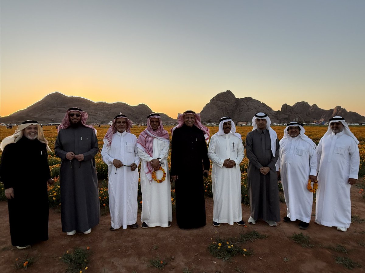 hailksaaa's tweet photo. زيارة المعلق الرياضي #محمد_البكر ل #حائل   وصحبه الكرام  وتعابير الاندهاش الذي يعكس انجذاب الزوار لمدينتنا الجميلة حائل https://t.co/Ex0hvTNPDE