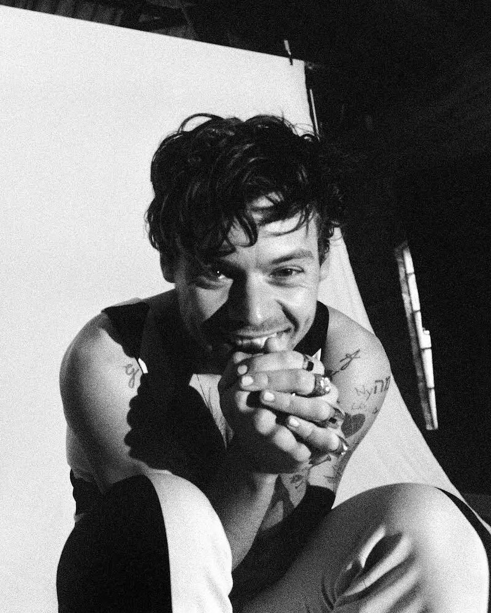 Harry & Louis Updates tweet media
