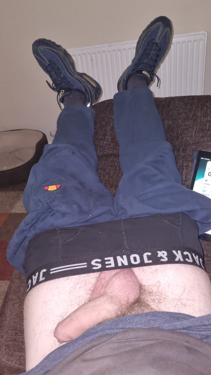 ScallyChav tweet media