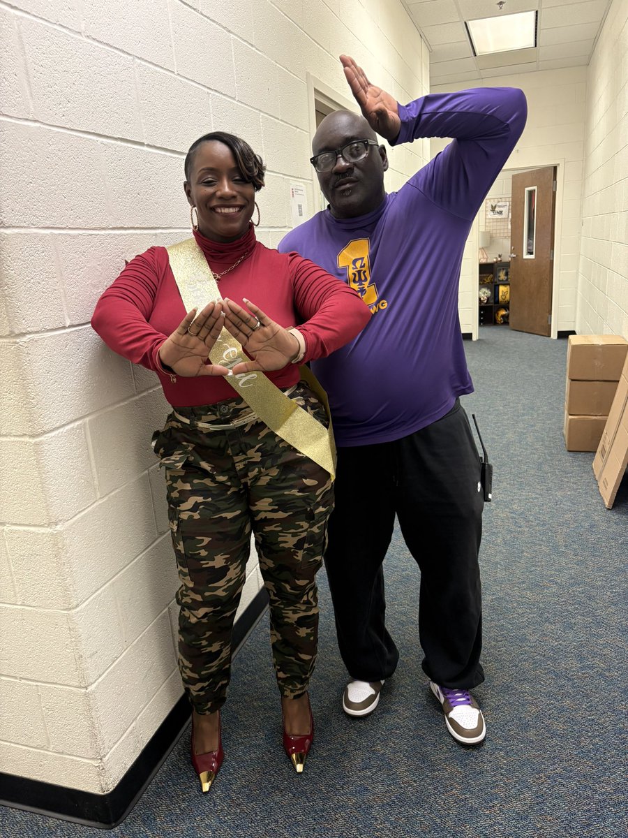 ELHS_Football tweet media