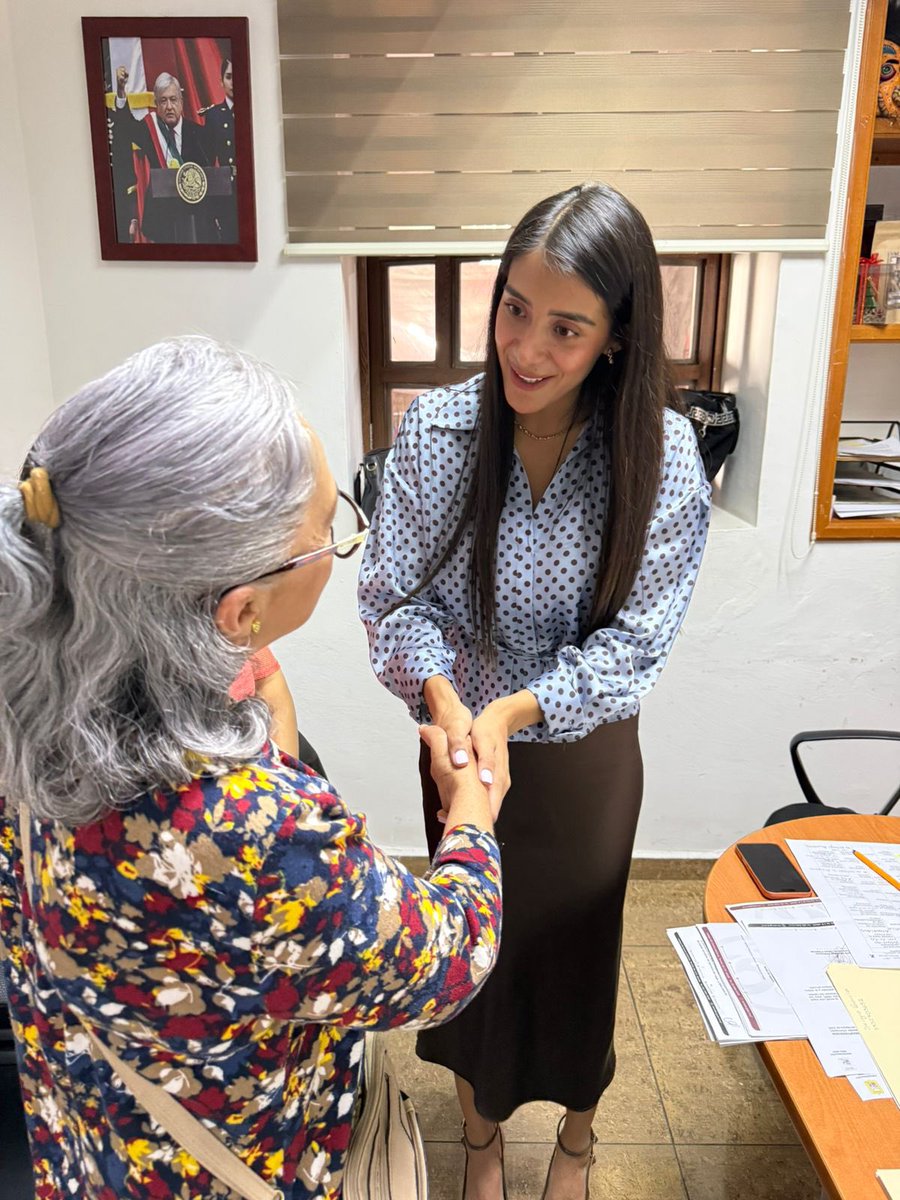 juncalssolano's tweet photo. Al servicio de las y los tonaltecas, puertas abiertas en la oficina del pueblo siguiendo el ejemplo de nuestra presidenta @Claudiashein y el legado del presidente @lopezobrador_ . 🇲🇽 https://t.co/w9d05HOSG1