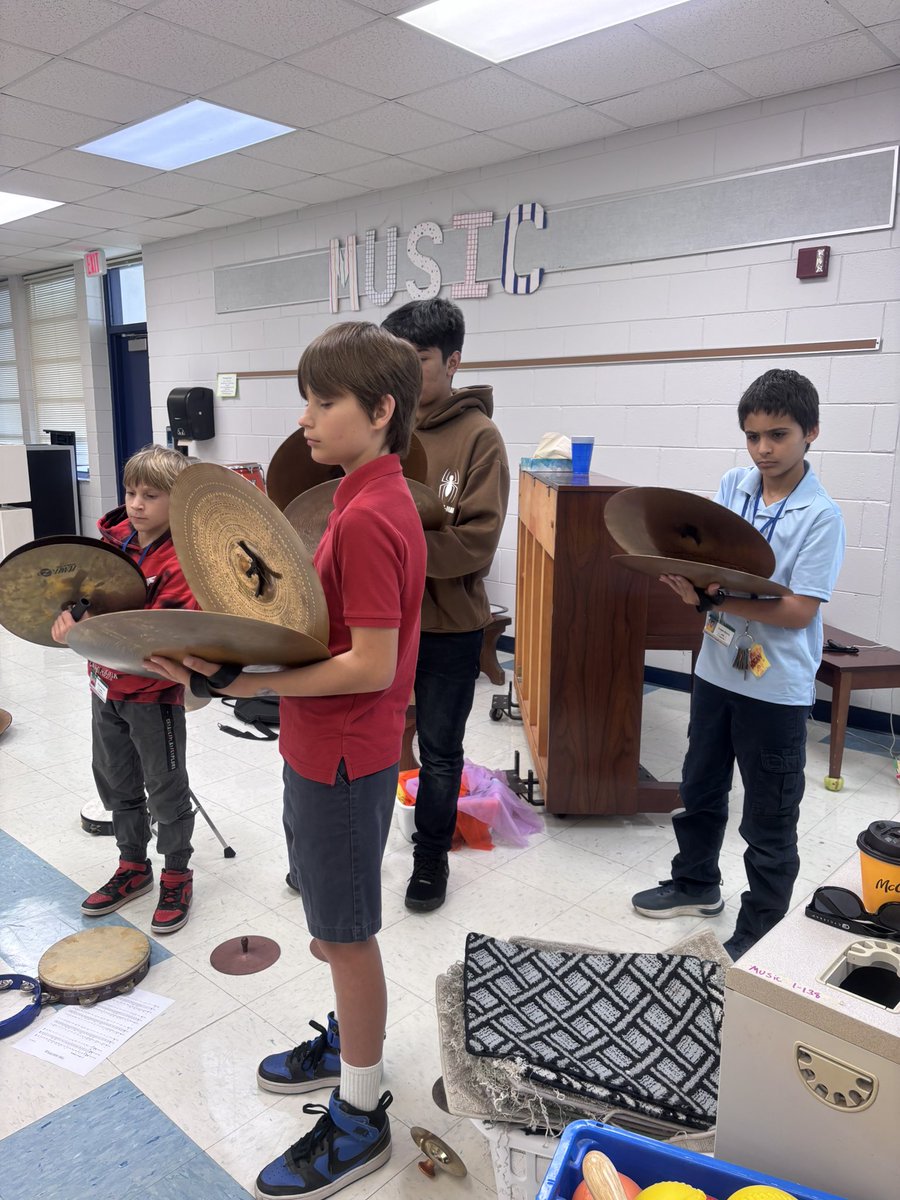 𝓜𝓻𝓼. 𝓜𝓬𝓒𝓪𝓻𝓽𝔂 tweet media