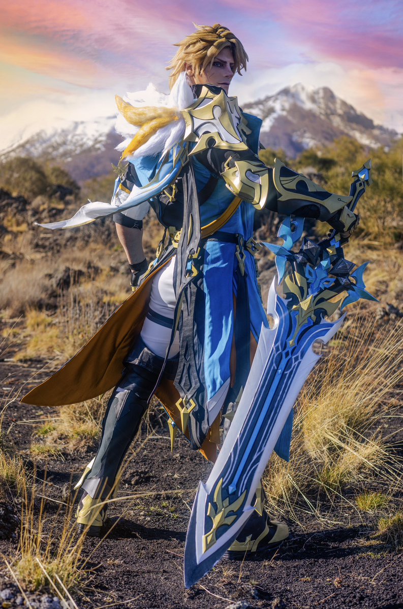 Taryn_Cosplay's tweet image. “Standing unshaken by the thousand winds!” - #VARKA “The Legend” 💛

Celebratig the “Luna V” event, showing up, finally at best, my latest and super ambitious project for @GenshinImpact 
.
#GenshinImpact #VarkaTheLegend #TarynCosplay #GenshinLunaV